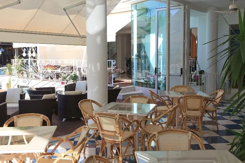 Luxor Beach Boutique Hotel Cattolica 4*,  Italia